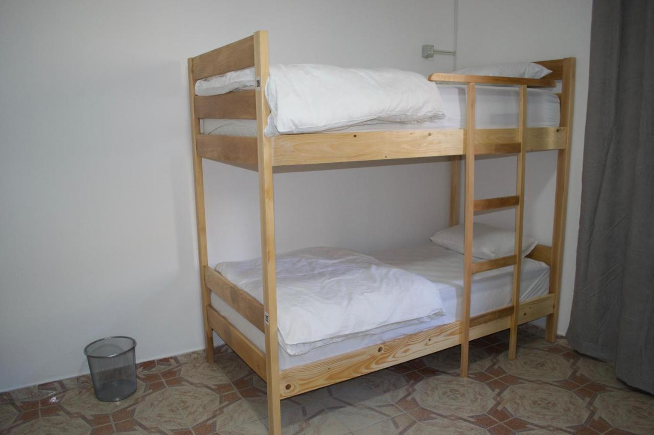 Me & You Hostel Tirana Exteriör bild